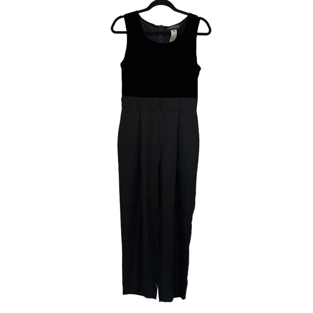 Elegant Black Velvet Sleeveless romper